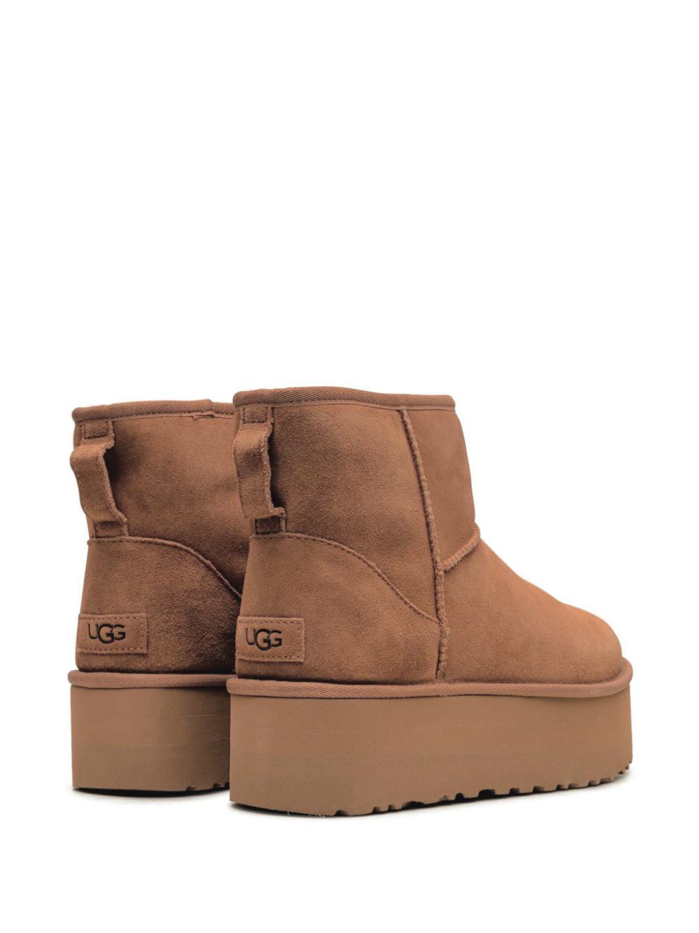 1134991 CHE UGG