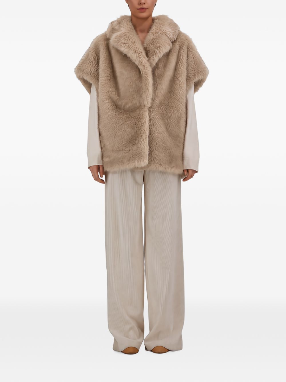 Giaccone In Soft Faux Fur GC000607D12908 1100 BIANCO HERNO