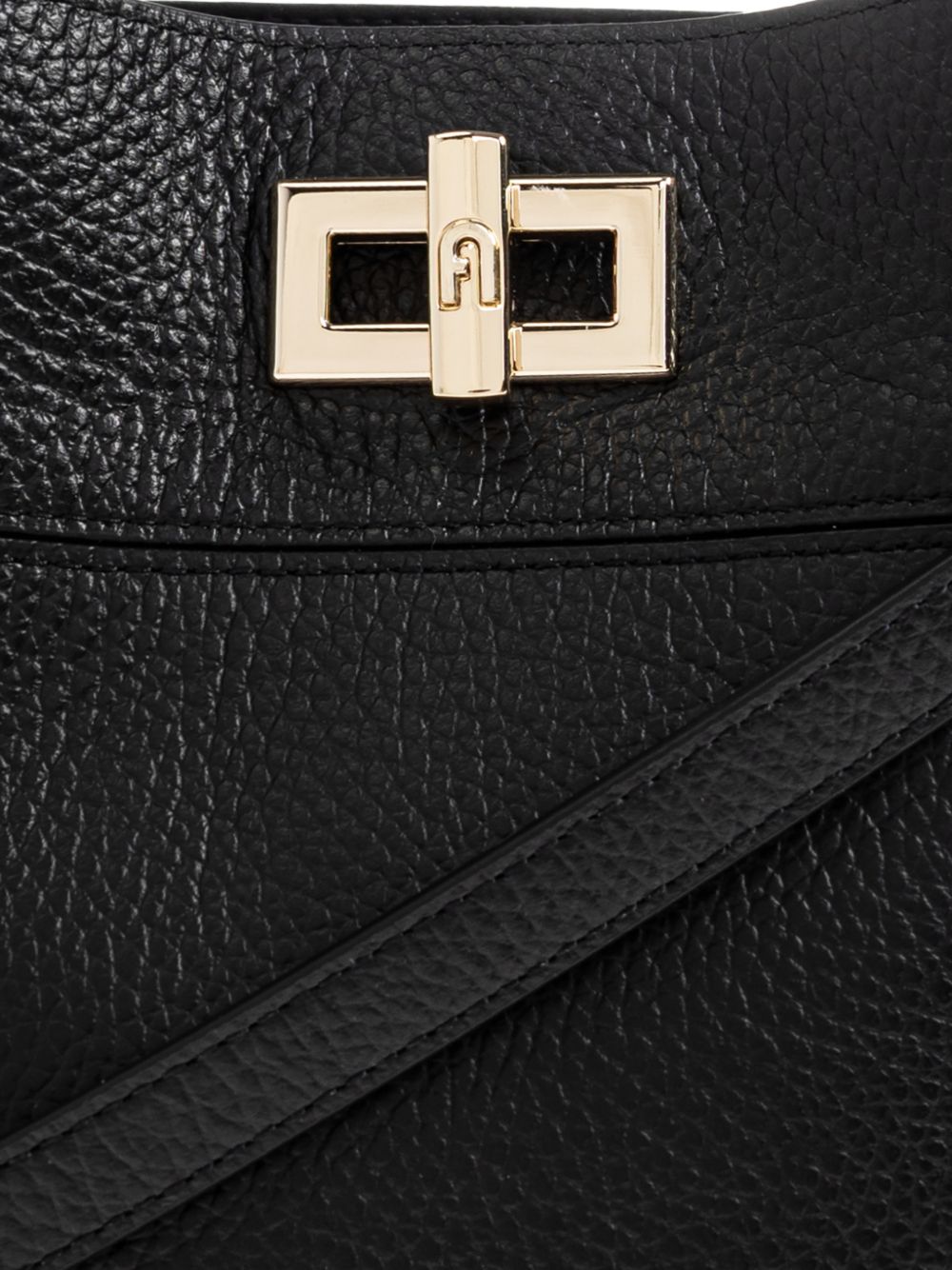 Amelia Borsa A Secchiello WE00879HSF000 O6000 NERO FURLA