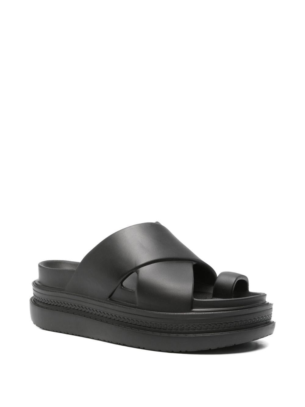 Sandali con plateau 2601095S 001 BLACK SACAI