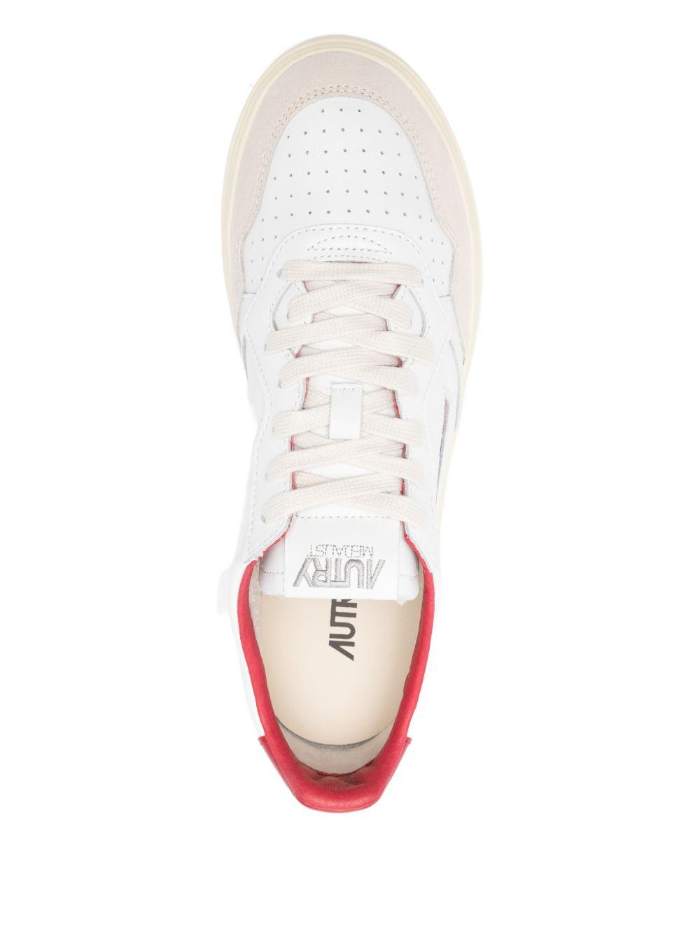Sneaker Medalist Low in pelle AULMMA10 WHITE RED AUTRY