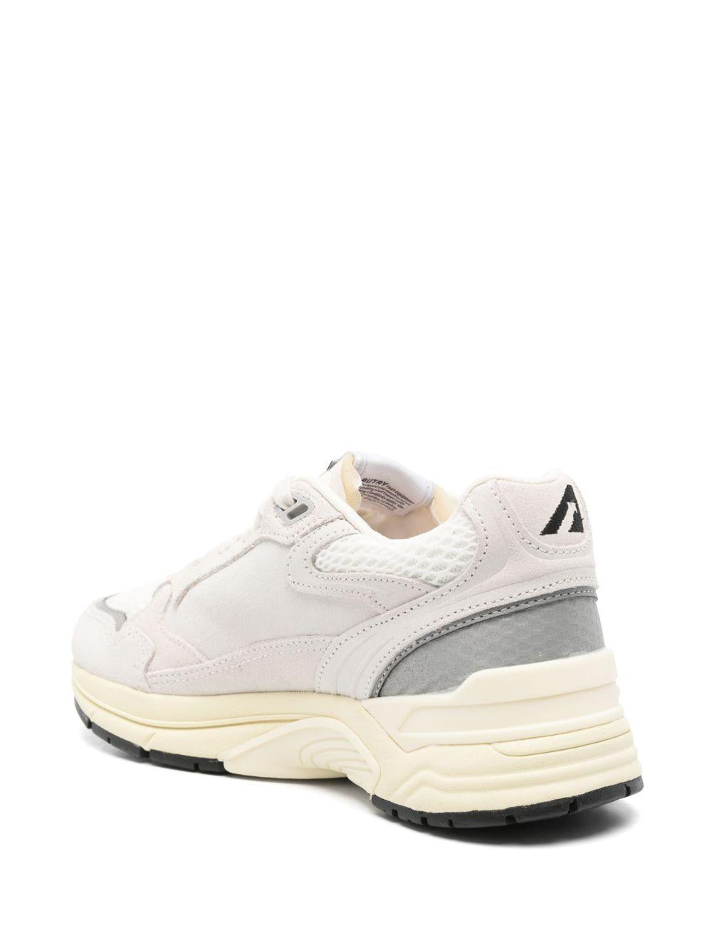 Sneakers Hyperway HYLWUM10 WHITE SILVER AUTRY