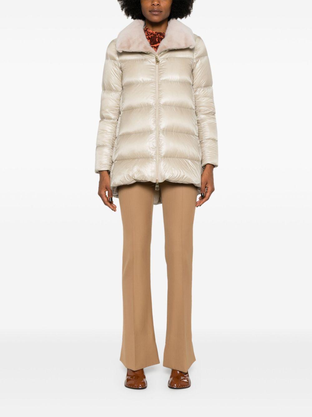 PI001944D12017Z 1985 CHANTILLY HERNO