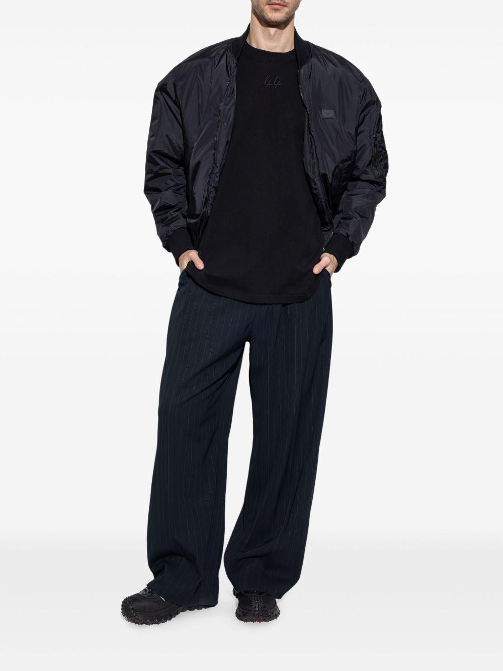 Classic Tee B0030556FA582 P396 BLACK SOLID WHITE 44 LABEL GROUP