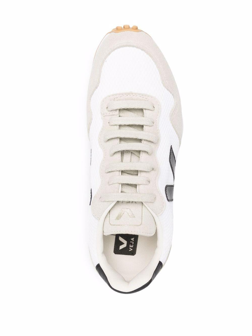 RR0102364 WHITE BLACK NATURAL VEJA