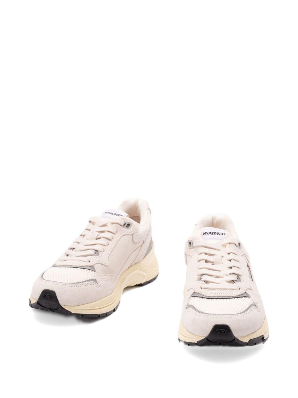 Sneakers Hyperway<BR/> HYLMUM10 WHITE SILVER AUTRY