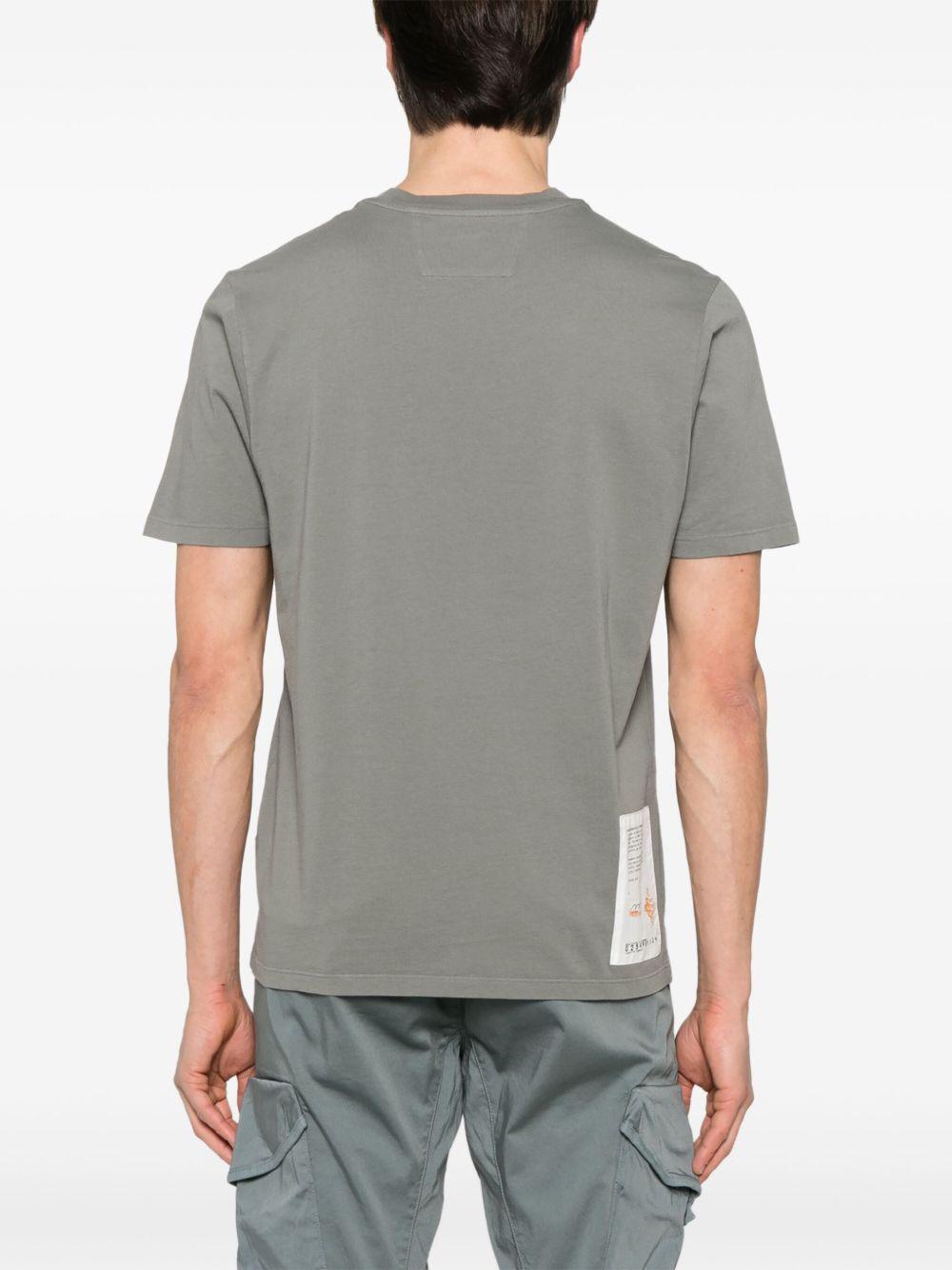 24/1 Jersey Front Logo T-Shirt 18CMTS308A005431G 935 SMOKED PEARL CP COMPANY