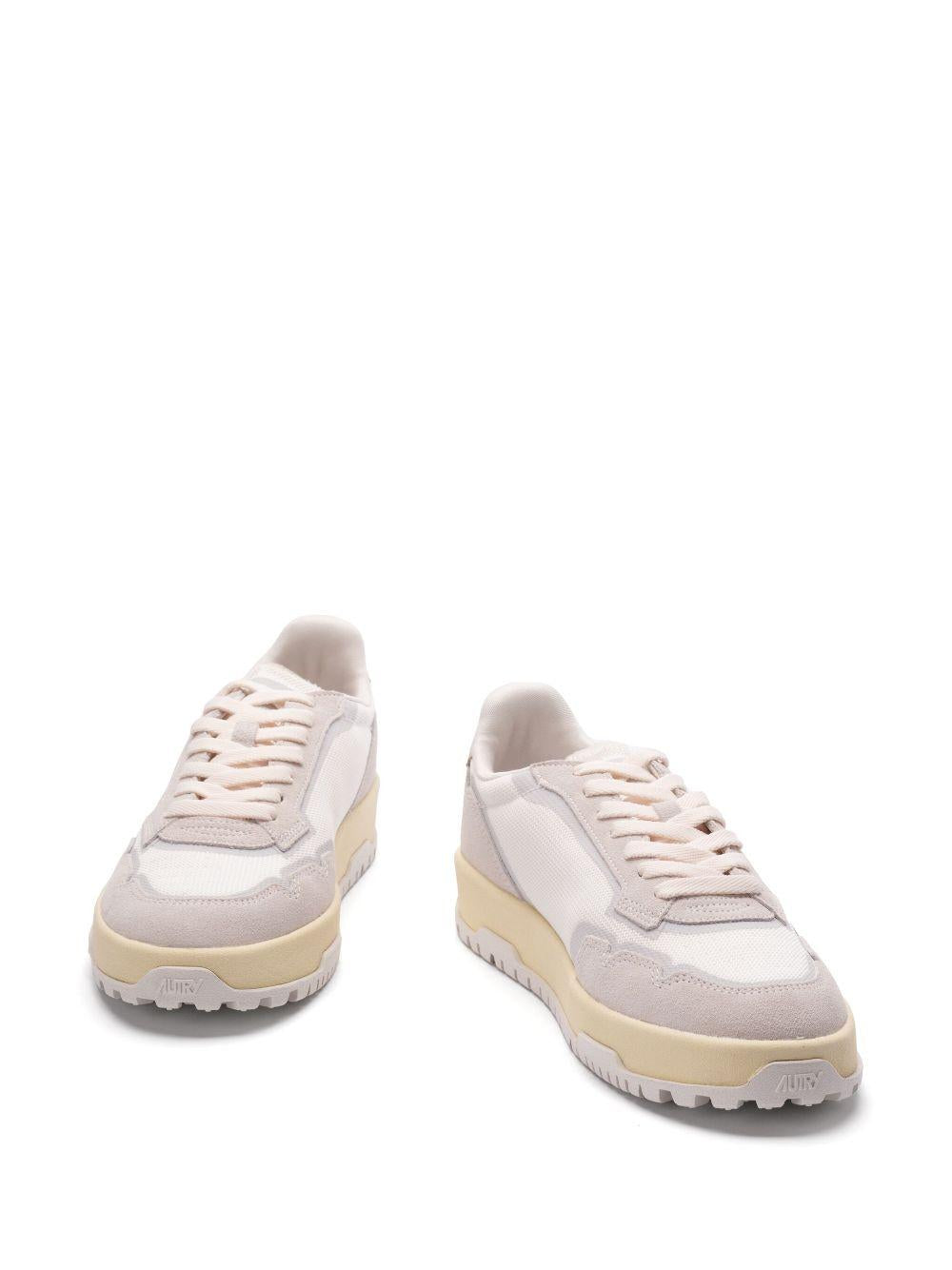 Sneakers Wildpace Low in Mesh e Suede Colore Bianco e Marshmallow LDLMAK01 DRAGON WHITE AUTRY