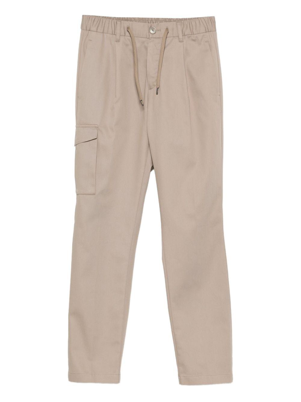 PT00039UR13266 1985 CHANTILLY HERNO