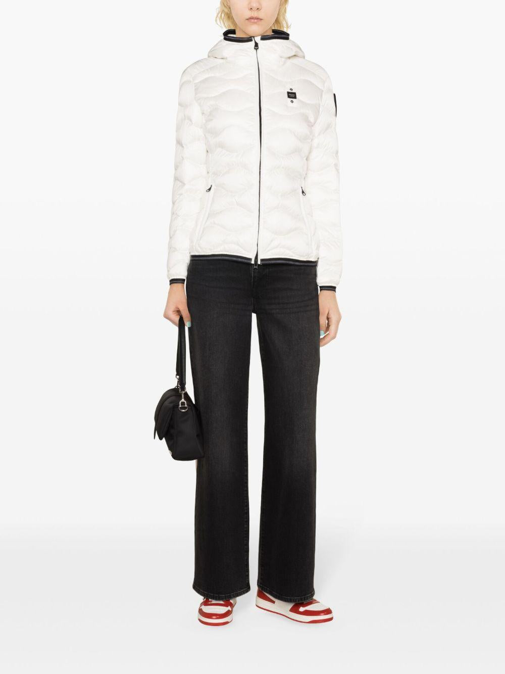 23WBLDC03095006047 102 BLAUER