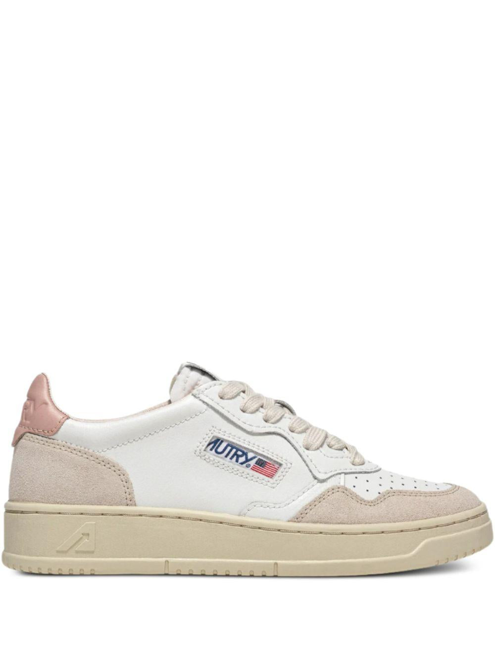 Sneakers Medalist Low AULWLS37 WHITE POW AUTRY