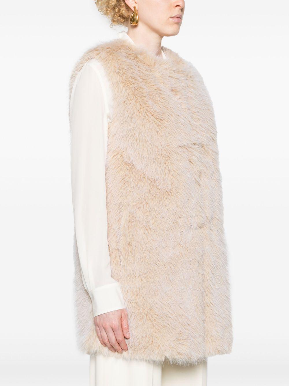 GC00065DR12627 1982 CHANTILLY HERNO