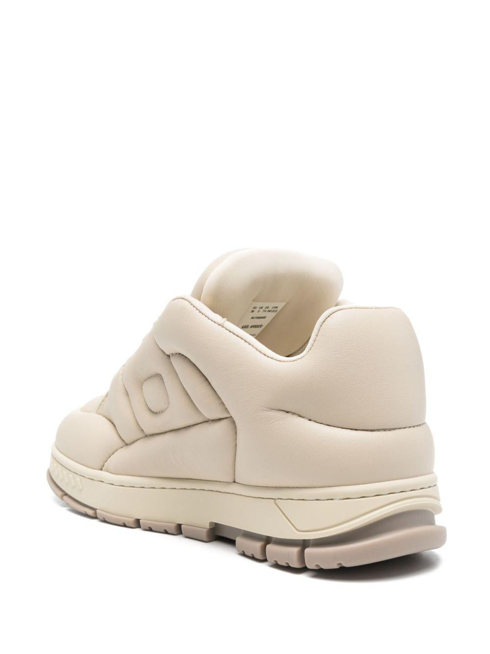 F2583003 OFF WHITE BEIGE AXEL ARIGATO