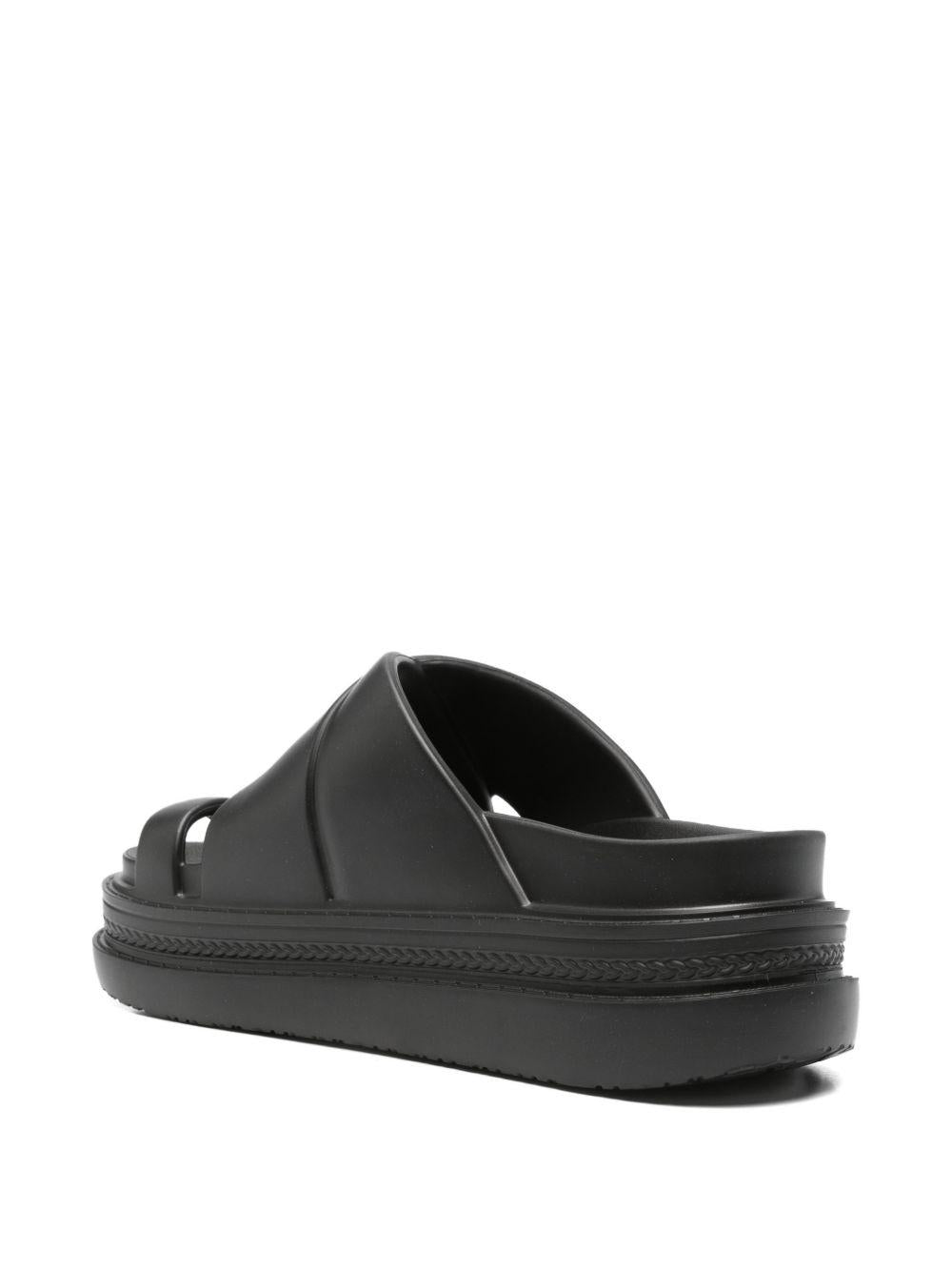 Sandali con plateau 2601095S 001 BLACK SACAI