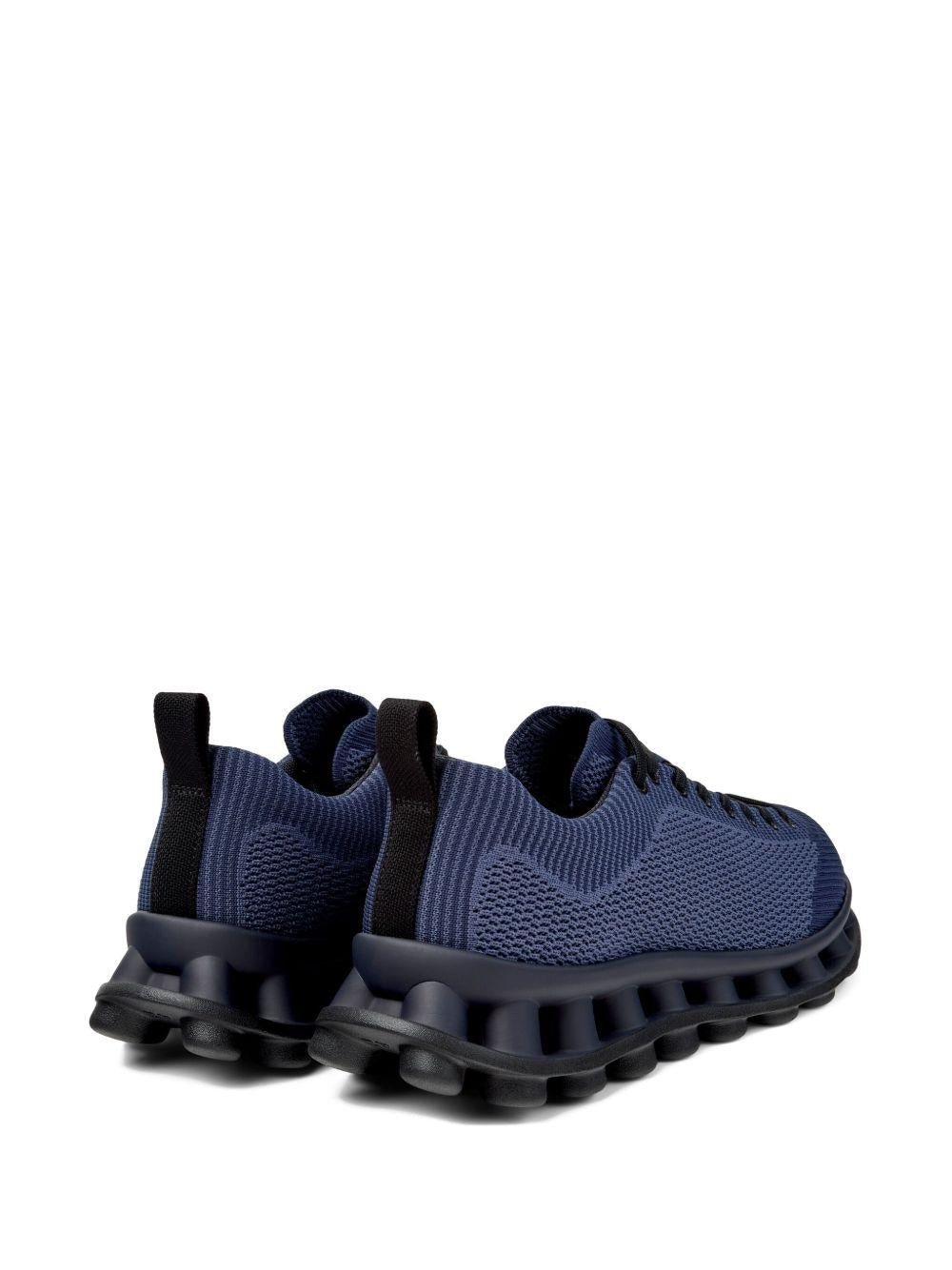 K101036 005 MARINE CAMPER