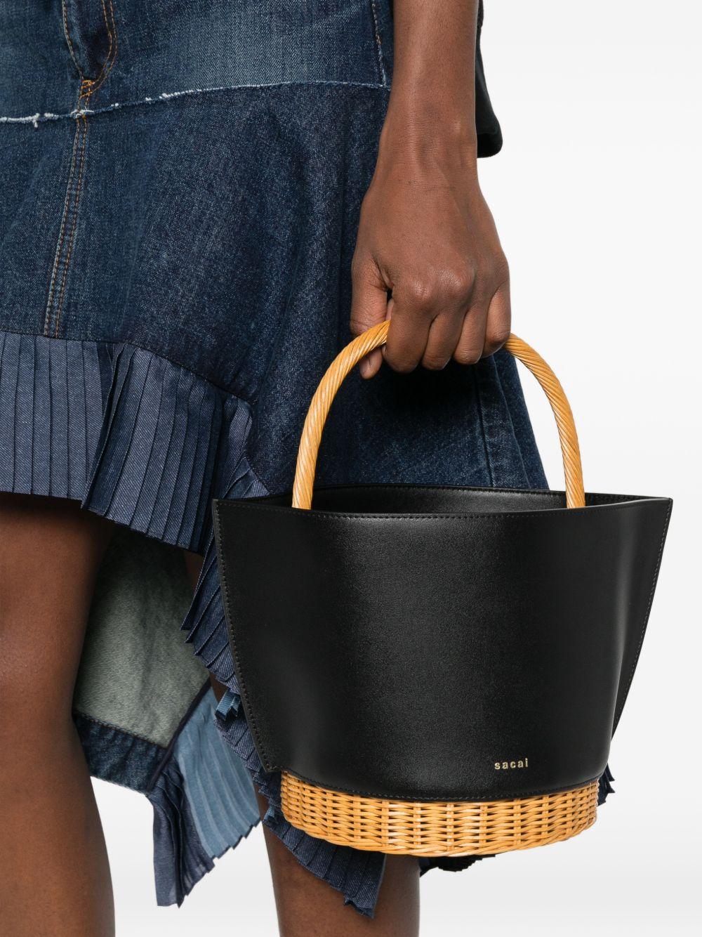 Leather x rattan medium basket S15201 001 BLACK SACAI