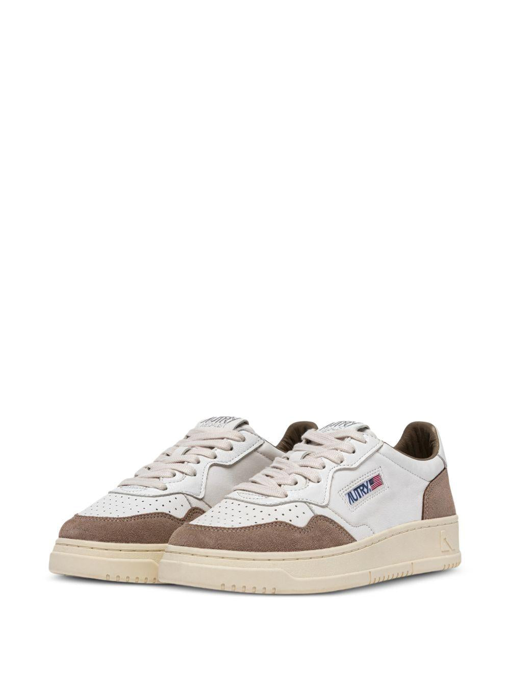 Sneaker Medalist Low in pelle AULMFT02 WHITE ANTILOPE AUTRY