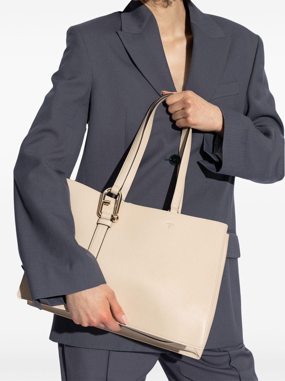 WB01371BX2045 8E000 AVENA FURLA