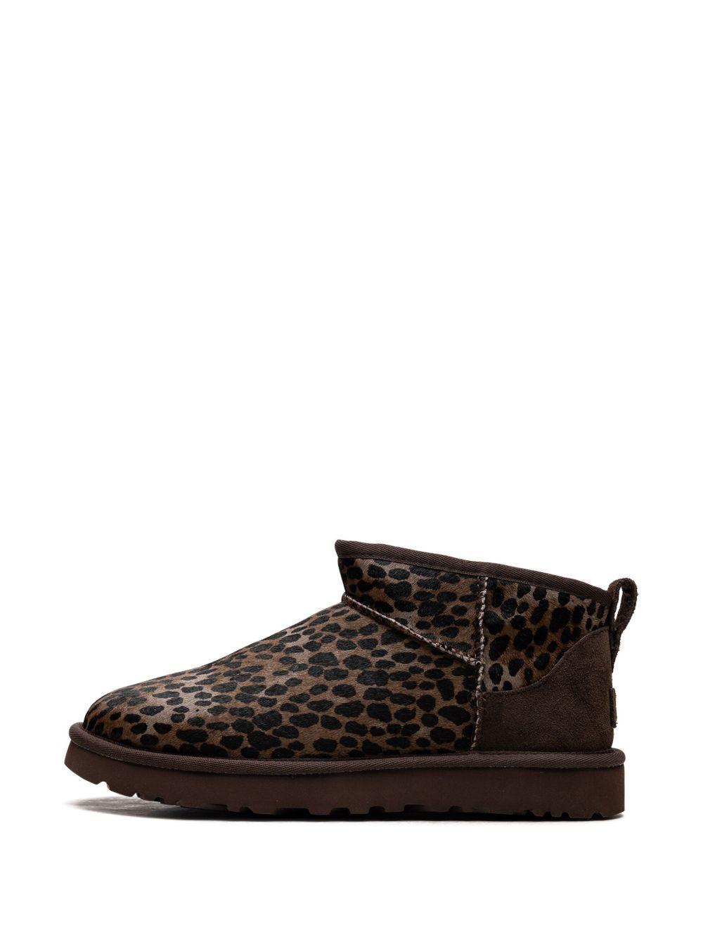 1158328 BCDR UGG