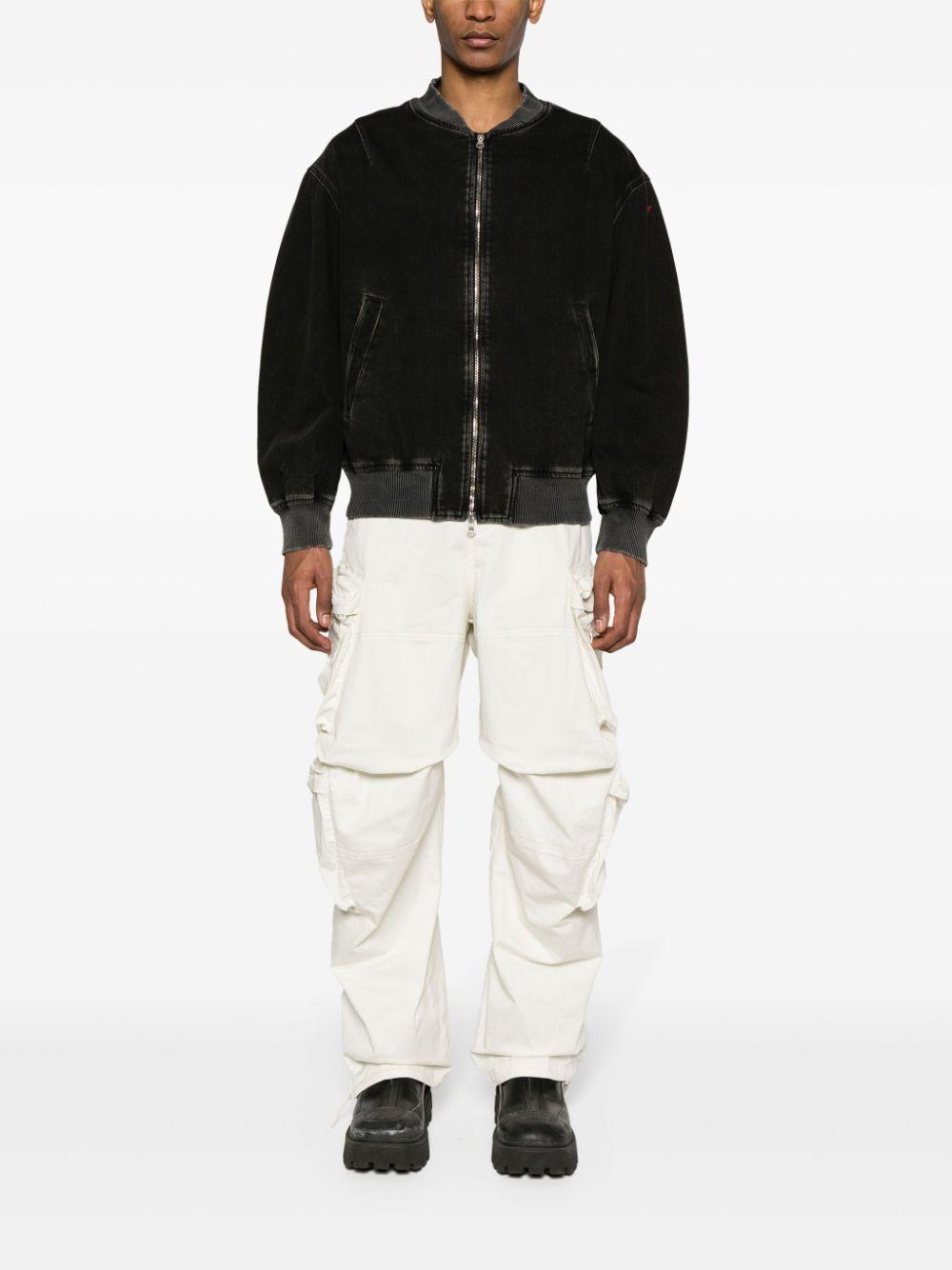 A1282709I35 02 BLACK DIESEL