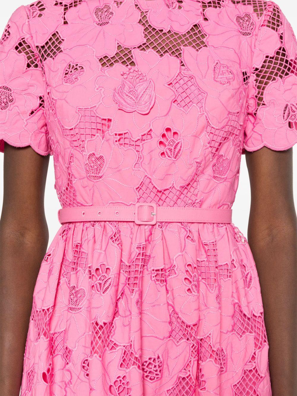 PF24089MAP PINK SELF-PORTRAIT