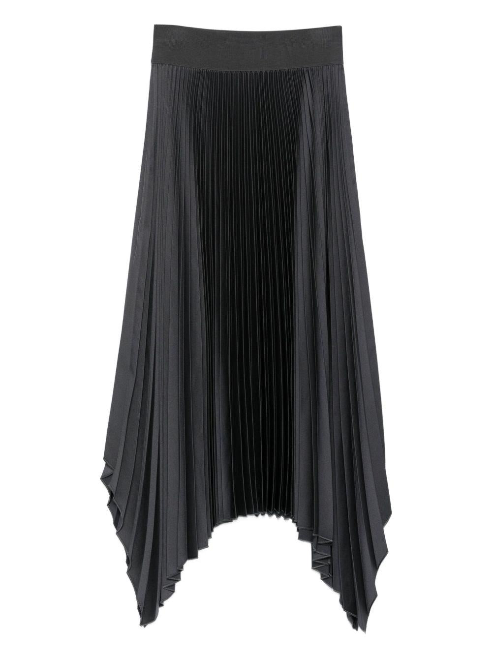 JF009438 0211 SMOKE JOSEPH