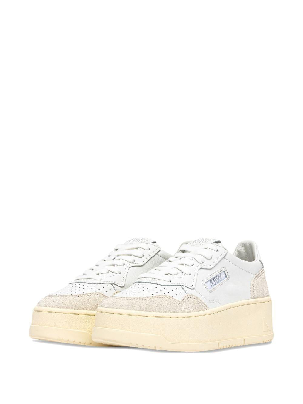 Medalist Platform Sneakers PTLWPK01 WHITE AUTRY