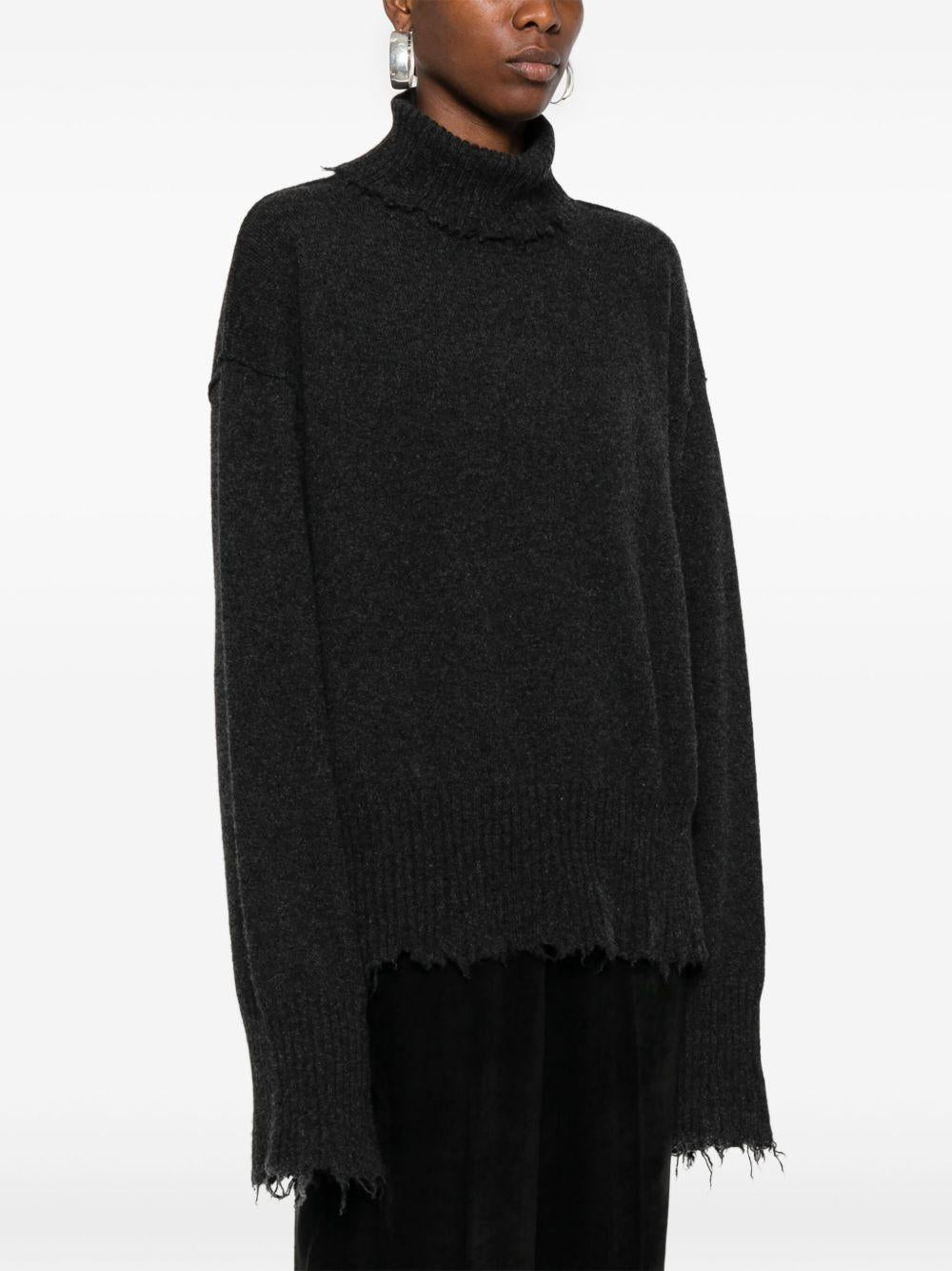 UK7153 UW890 DARK GREY UMA WANG