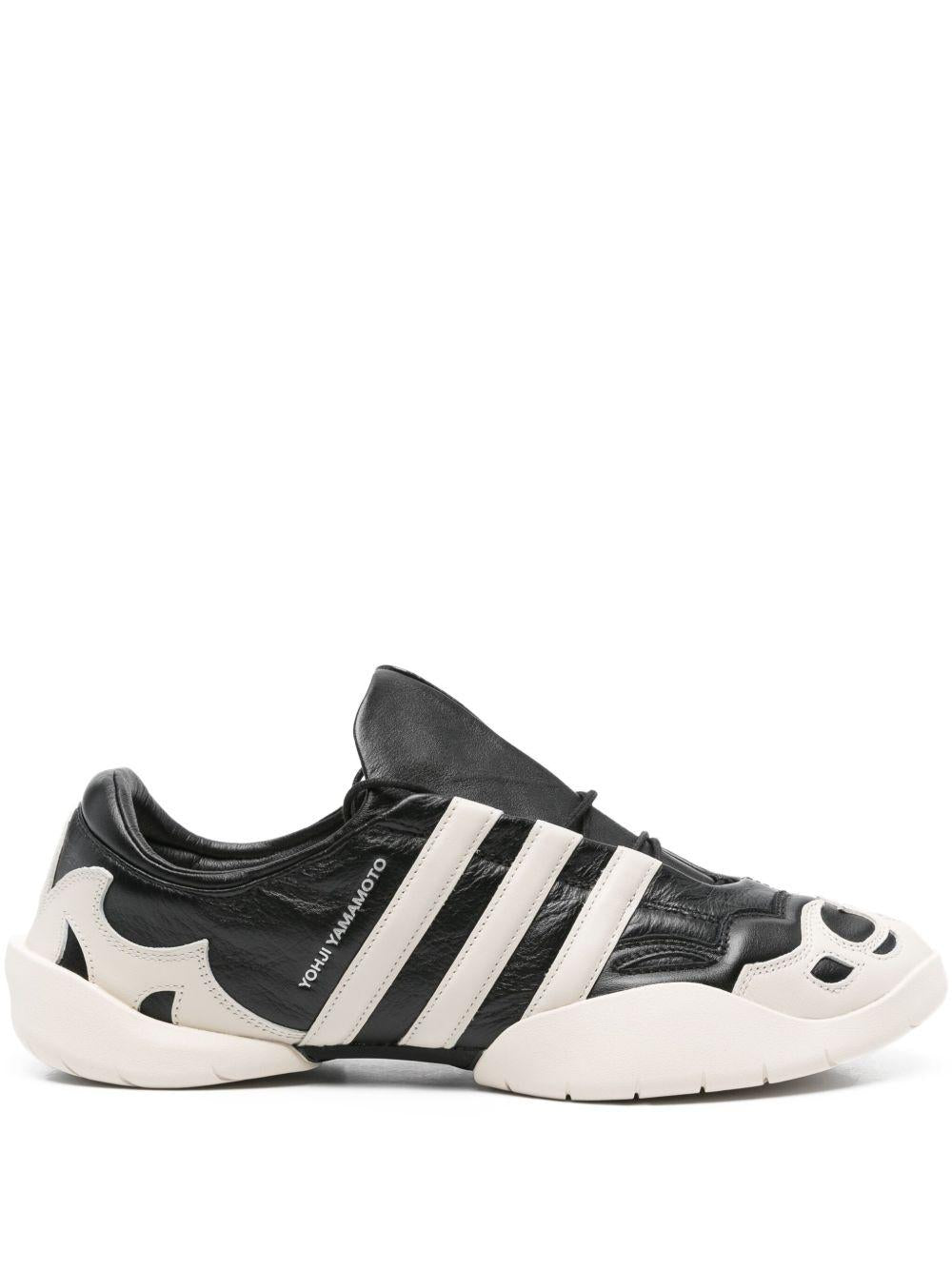 REGU 2002 Sneakers JR3600 BLACK Y-3