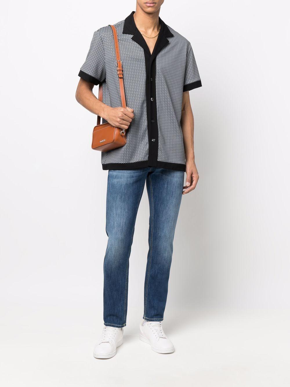 UP168DS0107CL9 800 DONDUP