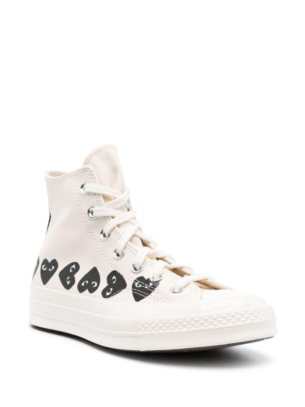 P1K127 2 WHITE COMME DES GARCONS PLAY X CONVERSE