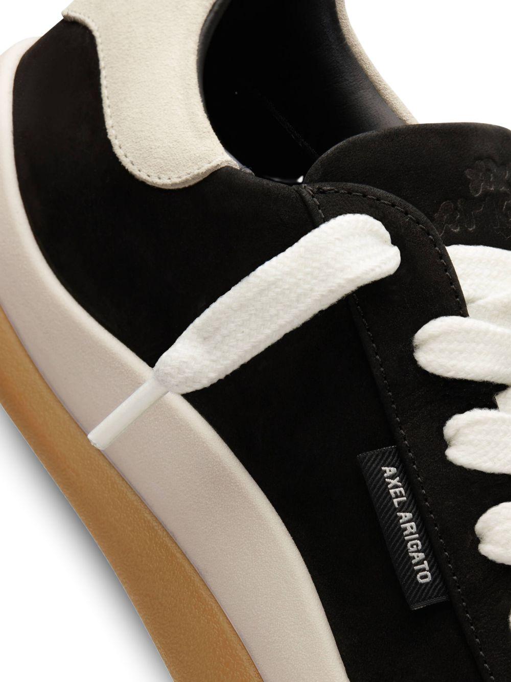 Squish Sneaker F3654002 BLACK GUM AXEL ARIGATO