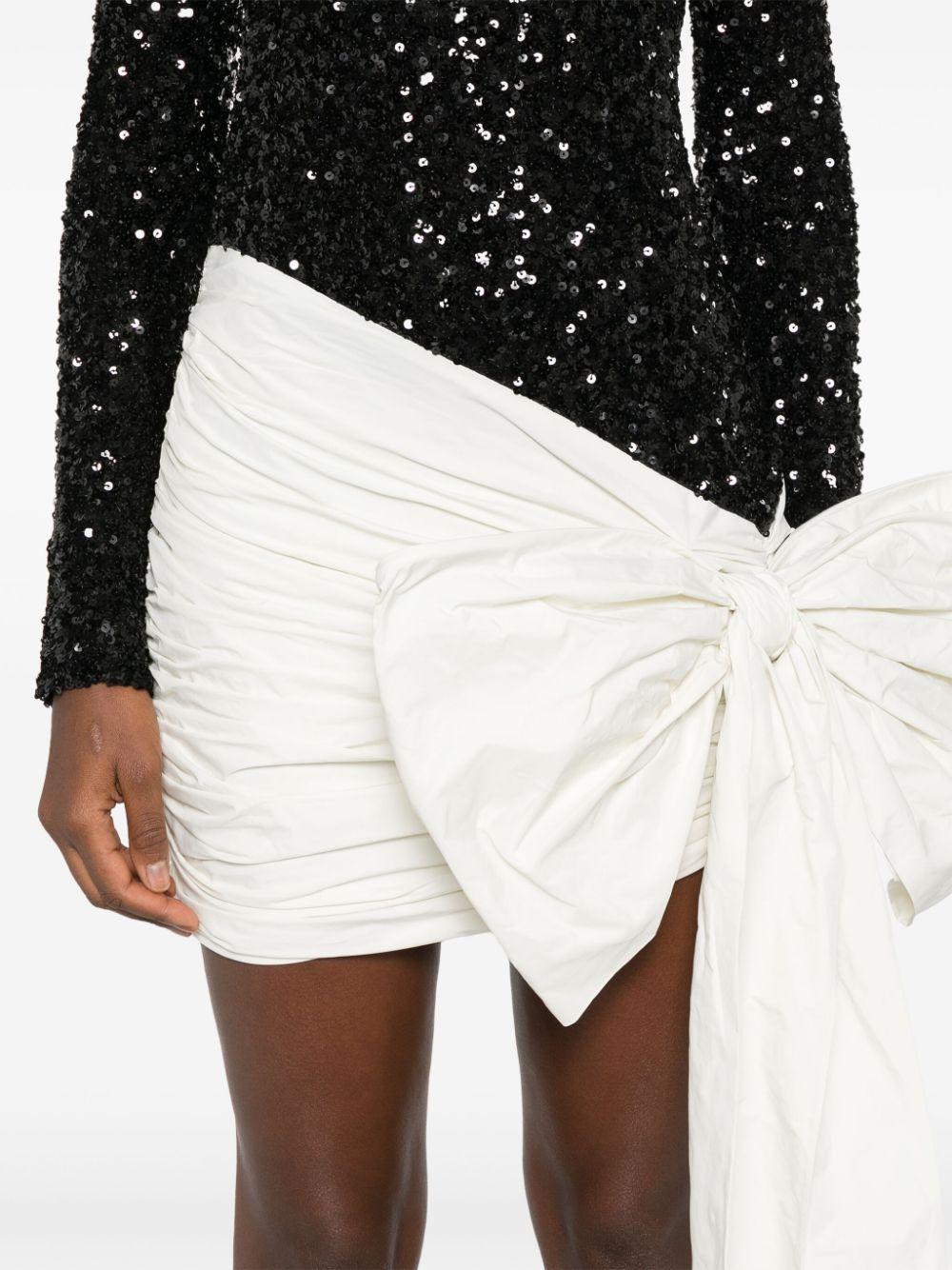 113998100 100 BLACK ROTATE