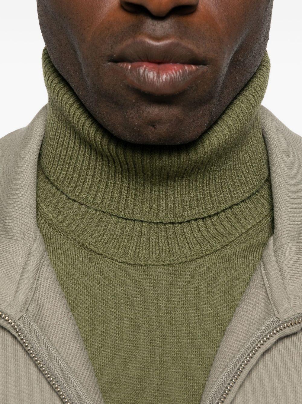 Extrafine Merino Wool Turtleneck Sweater 19CMKN035A005528A 652 CAPERS CP COMPANY