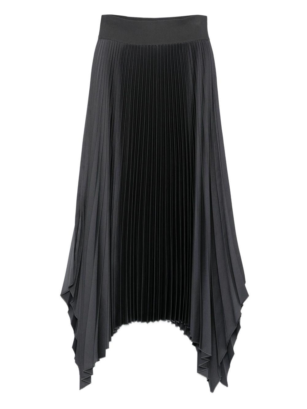 JF009438 0211 SMOKE JOSEPH