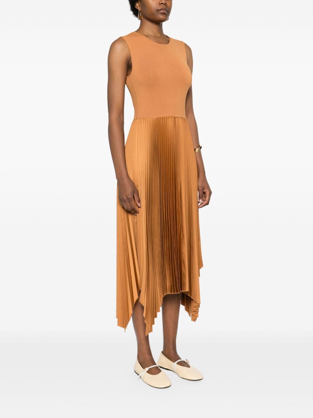 JF008179 0214 CLAY JOSEPH