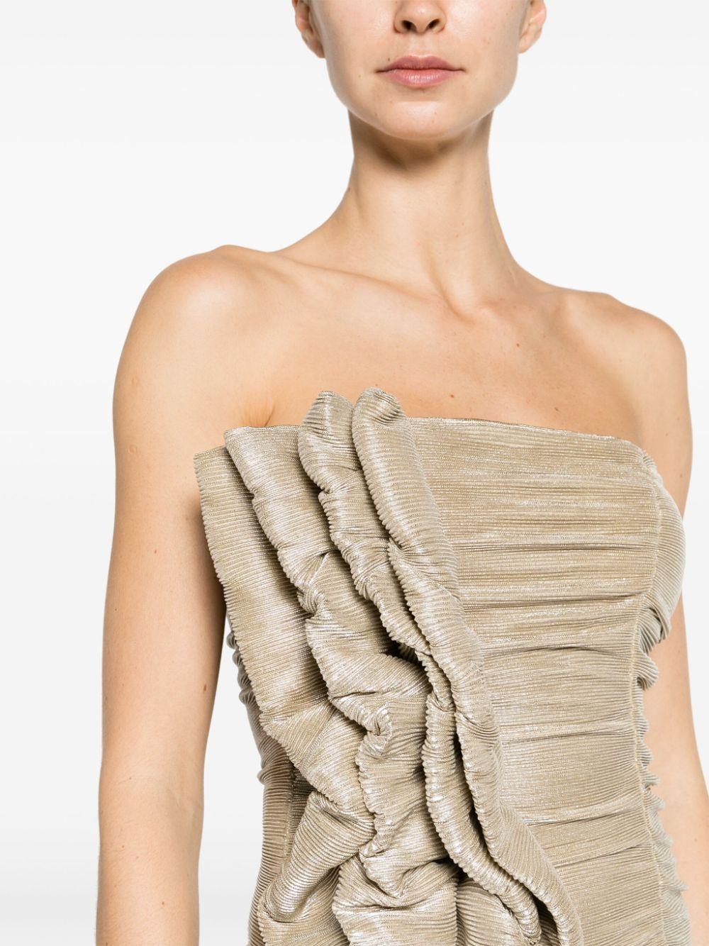 1115672206 120806 RUTABAGA ROTATE