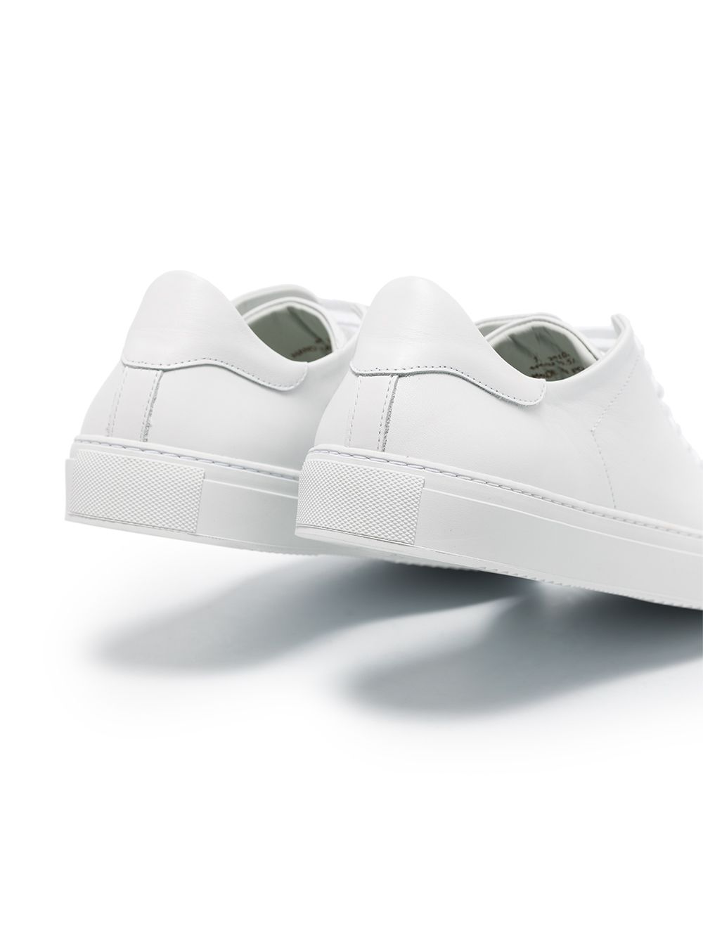  28102 WHITE AXEL ARIGATO 