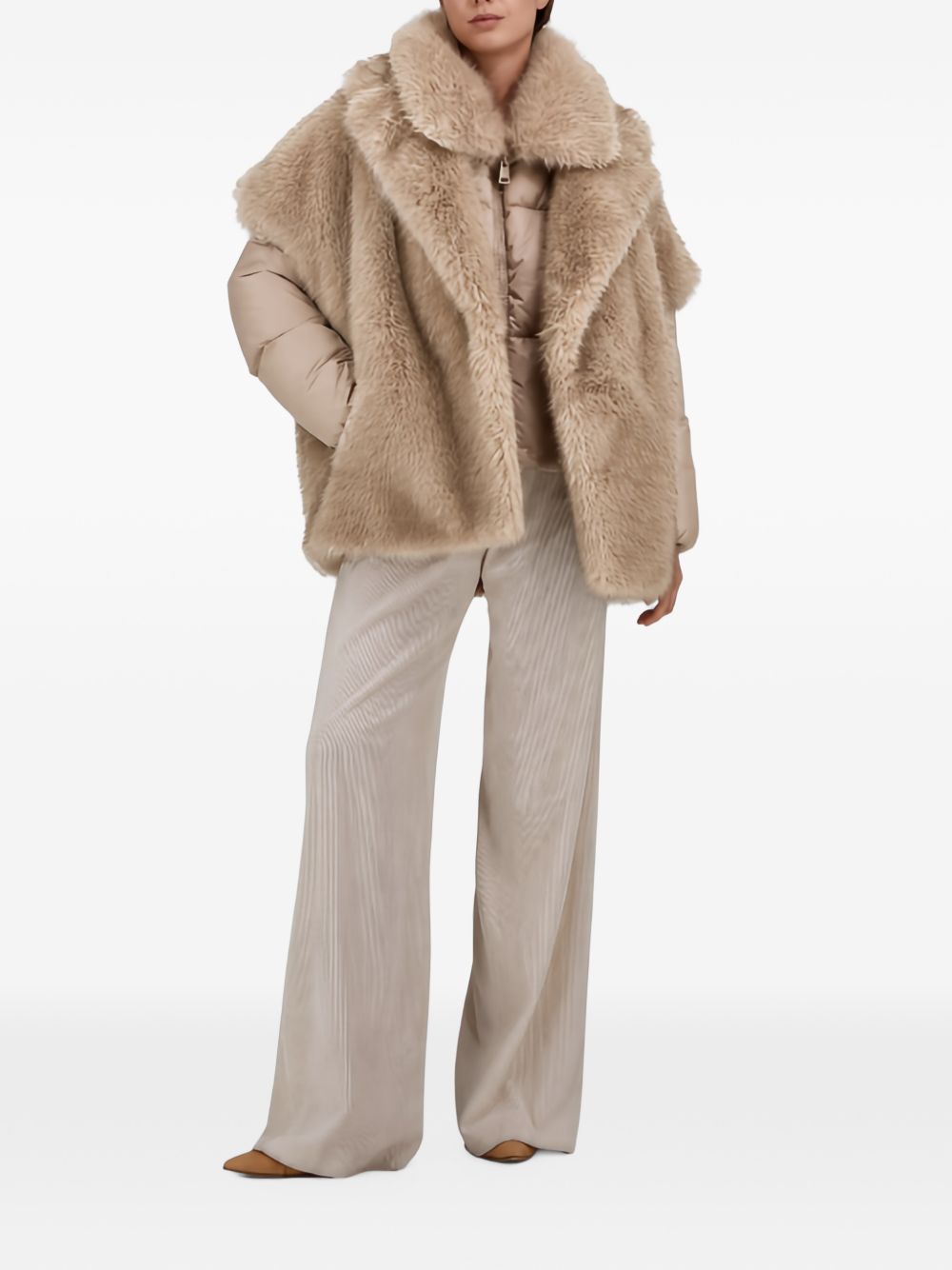 Giaccone In Soft Faux Fur GC000607D12908 1100 BIANCO HERNO 