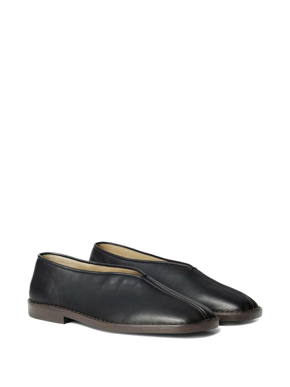 Flat Piped Slippers in Leather FO0291LL0023 MU096 BLACK DARK CHOCOLATE LEMAIRE 