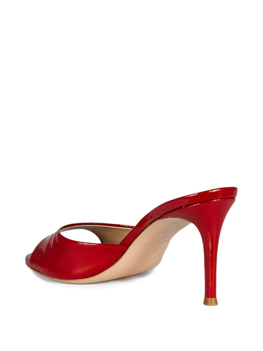 Mule Boa In Vernice Rossa BOA LACK SO RED ROBERTO FESTA 