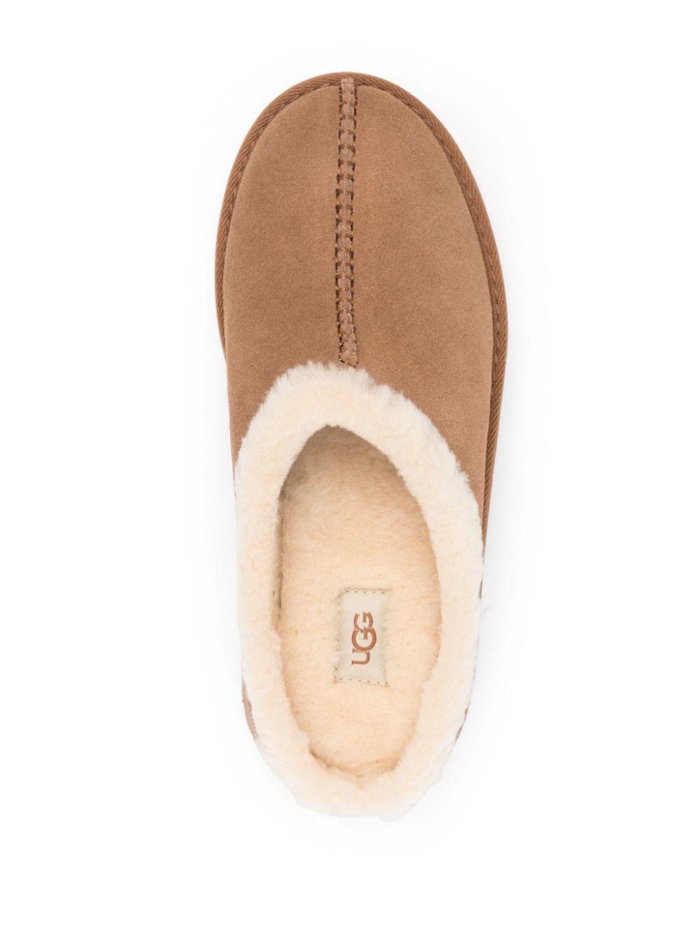  1162510 CHE UGG 