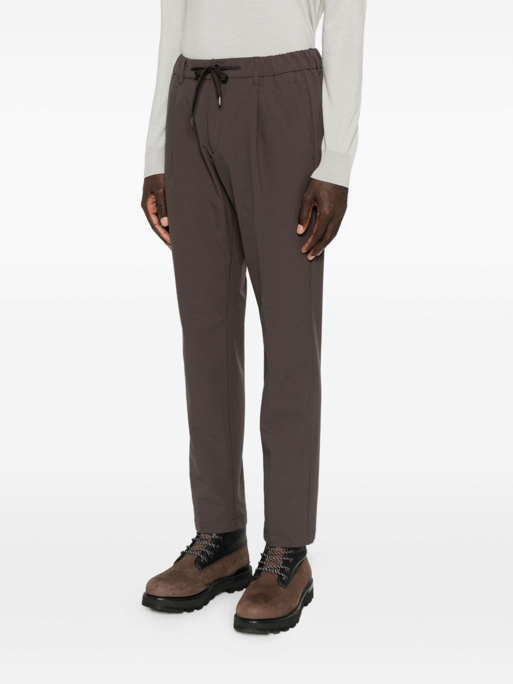  PT000145U12539 8993 MARRONE SCURO HERNO 