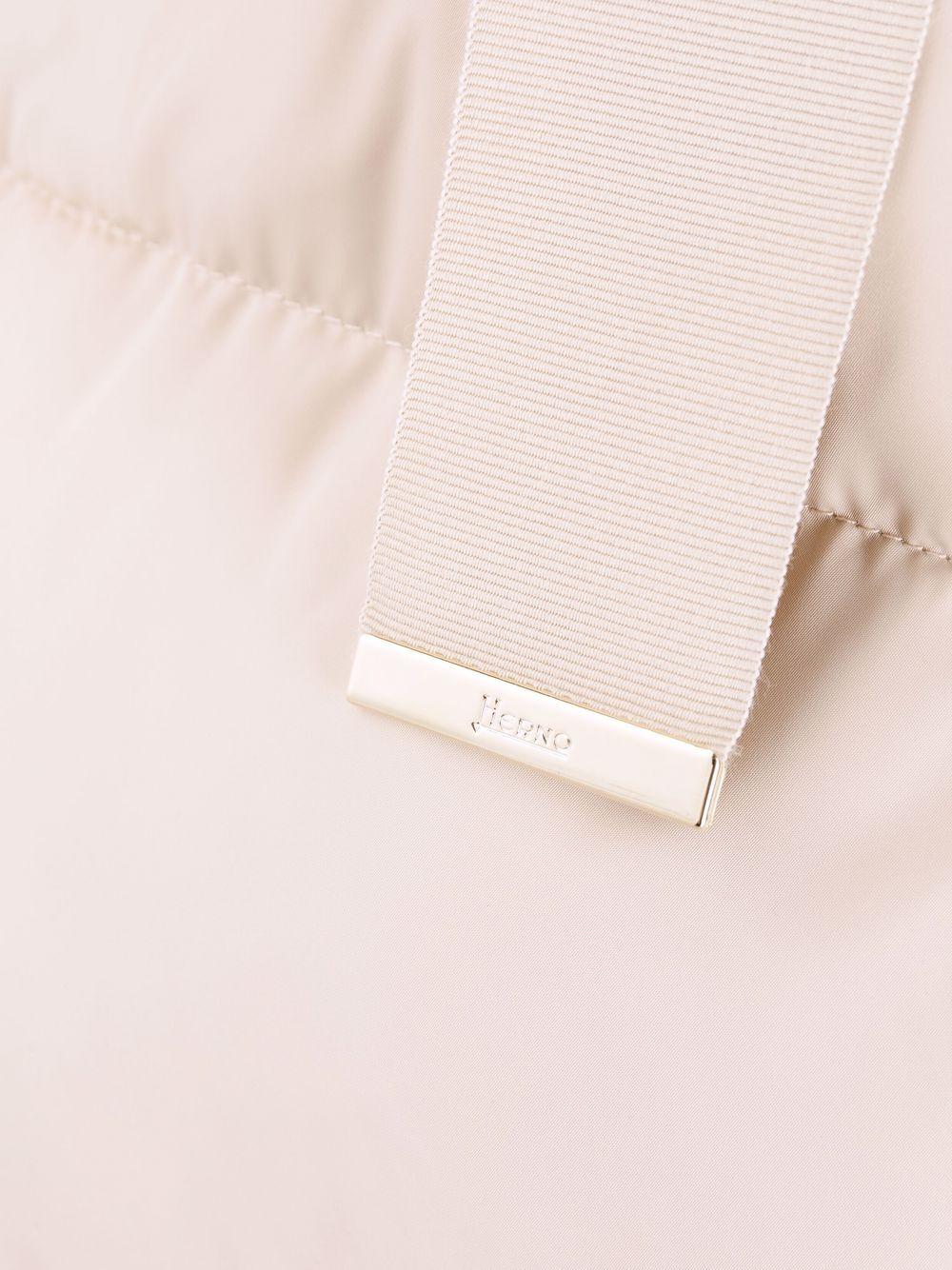  PI1304D12170Z 1985 CHANTILLY HERNO 