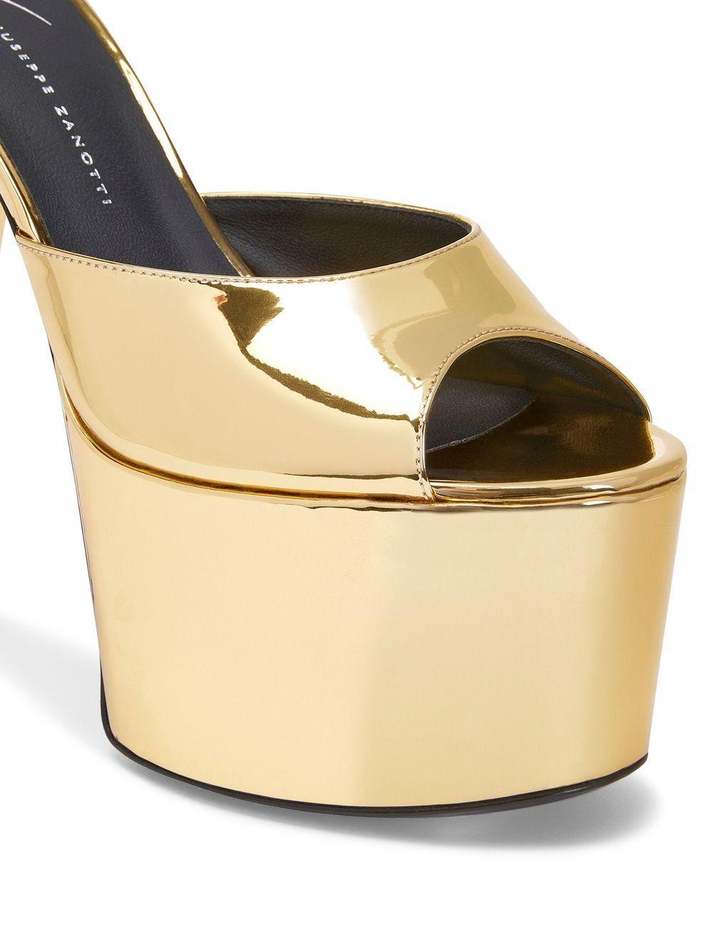  E300023 001 GOLD GIUSEPPE ZANOTTI 