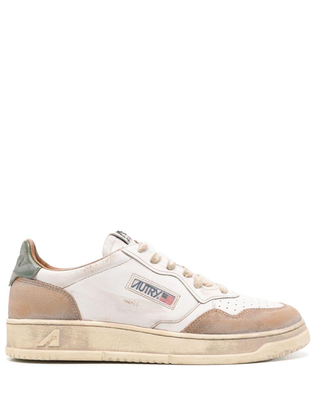 Sneakers Medalist Low Super Vintage in pelle e suede colore Cognac e Microchip AVLMLS06 COGNAC AUTRY 