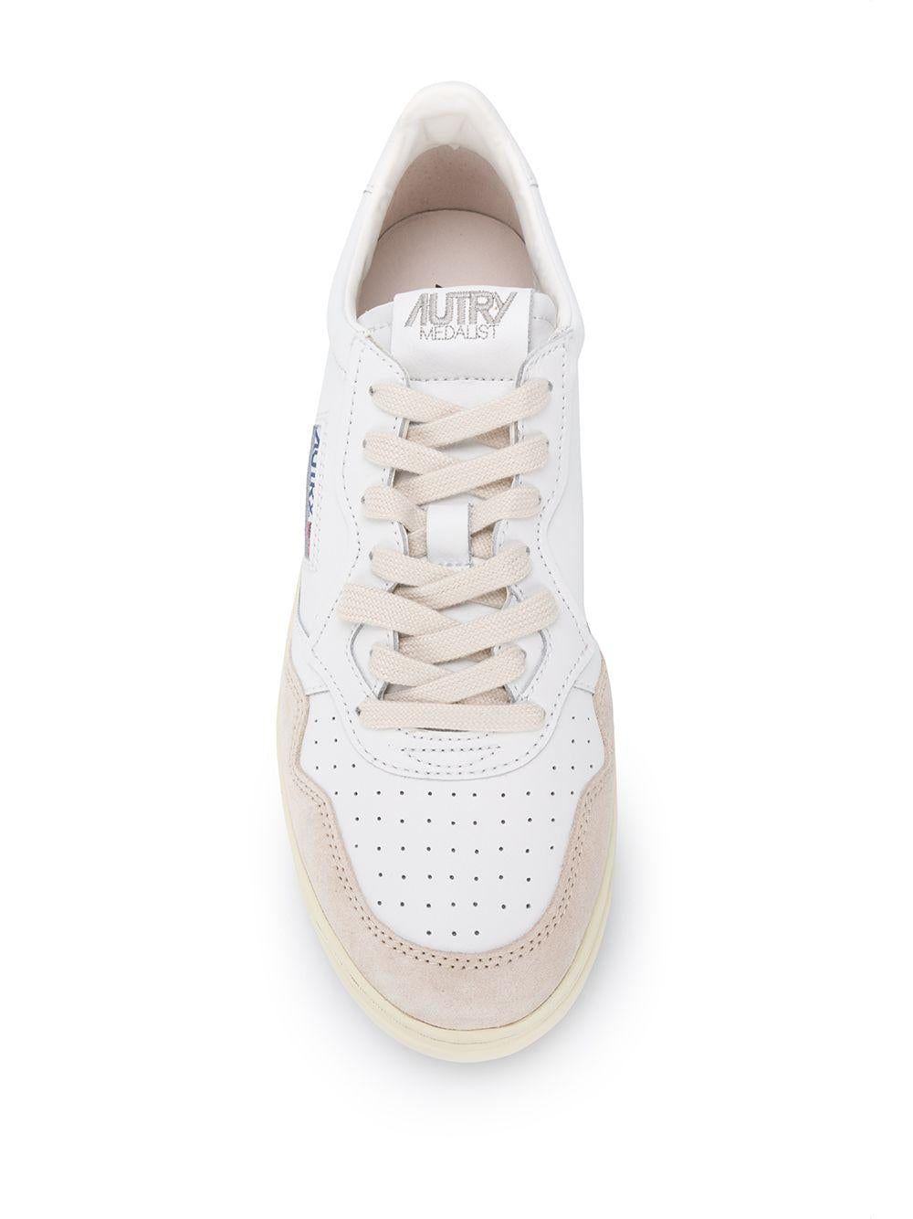 Medalist Low in pelle e camoscio bianco AULMLS33 SUEDE WHITE AUTRY 