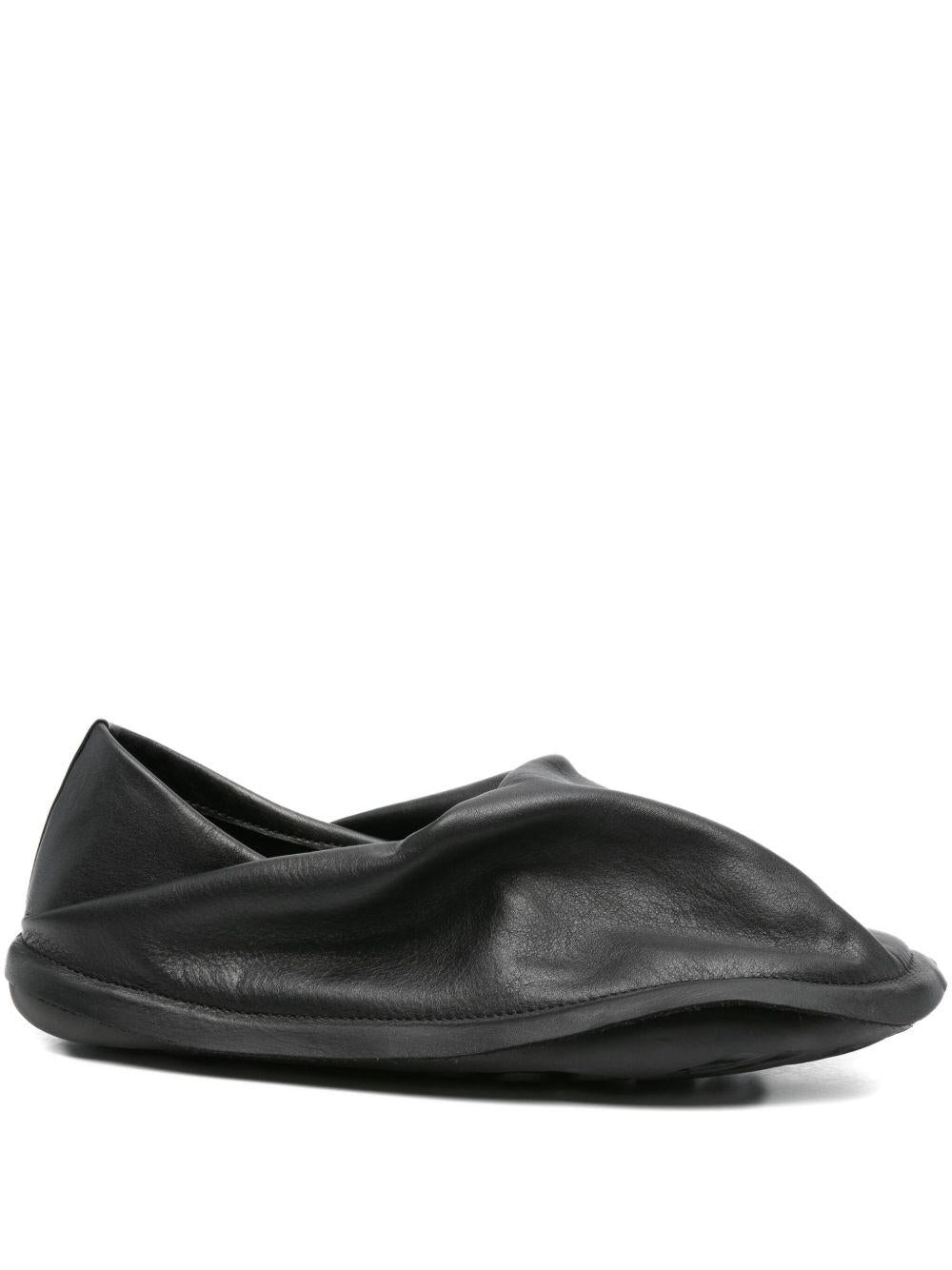  K201849 001 NEGRO CAMPER 