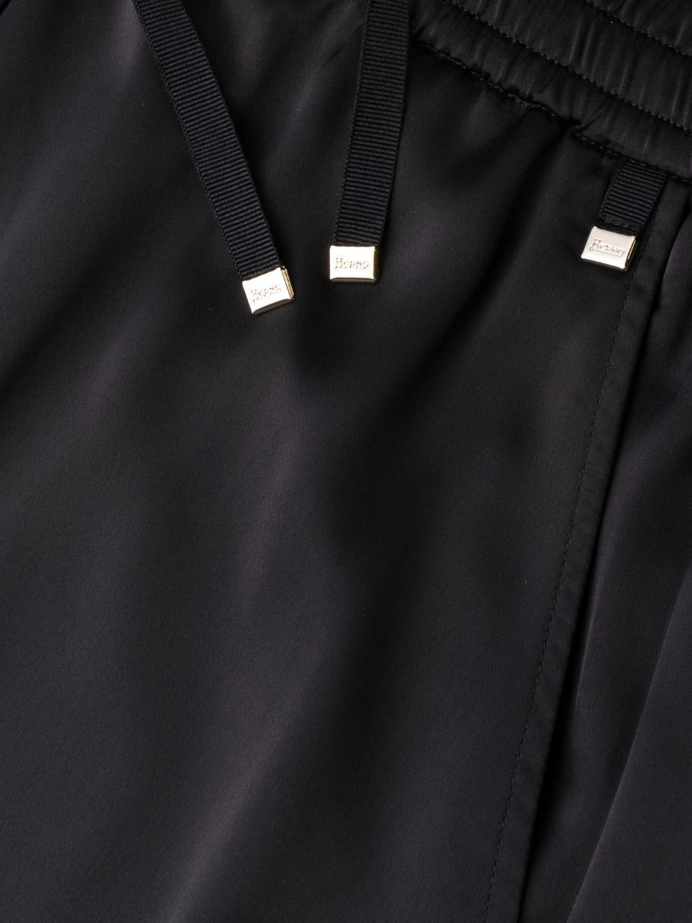  PT000008D12506 9300 BLACK HERNO 