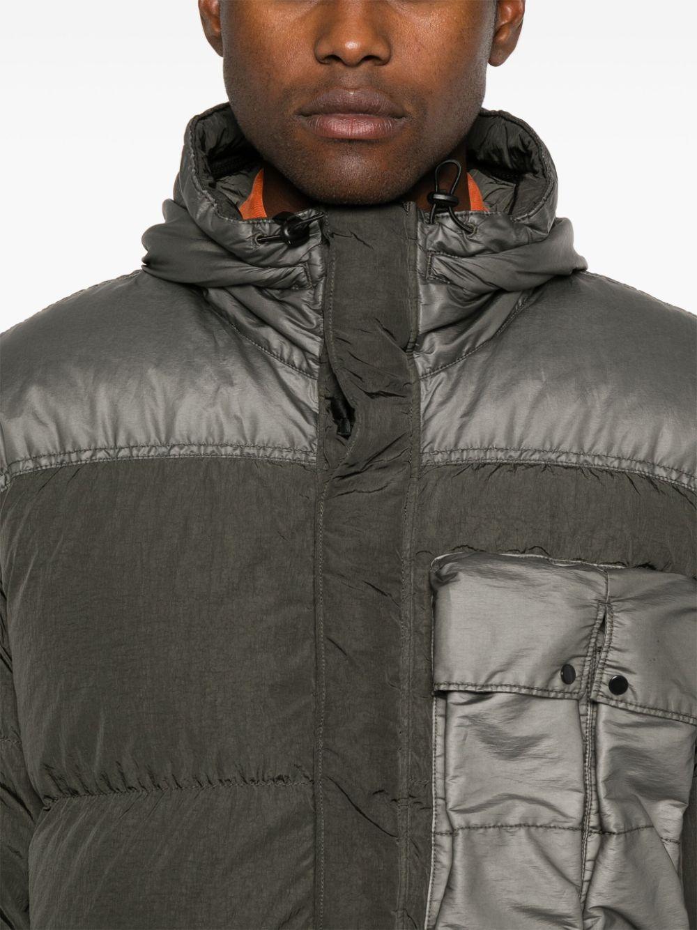  17CMOW032A006369M 674 GRAPE LEAF CP COMPANY 